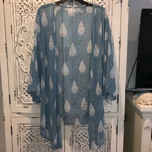 Angel Heart muted blue cream kimono size large